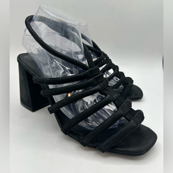 Free People Colette Cinched Strappy black leather Chunky BoHo Heel Sandals 38.5 - Picture 9 of 13